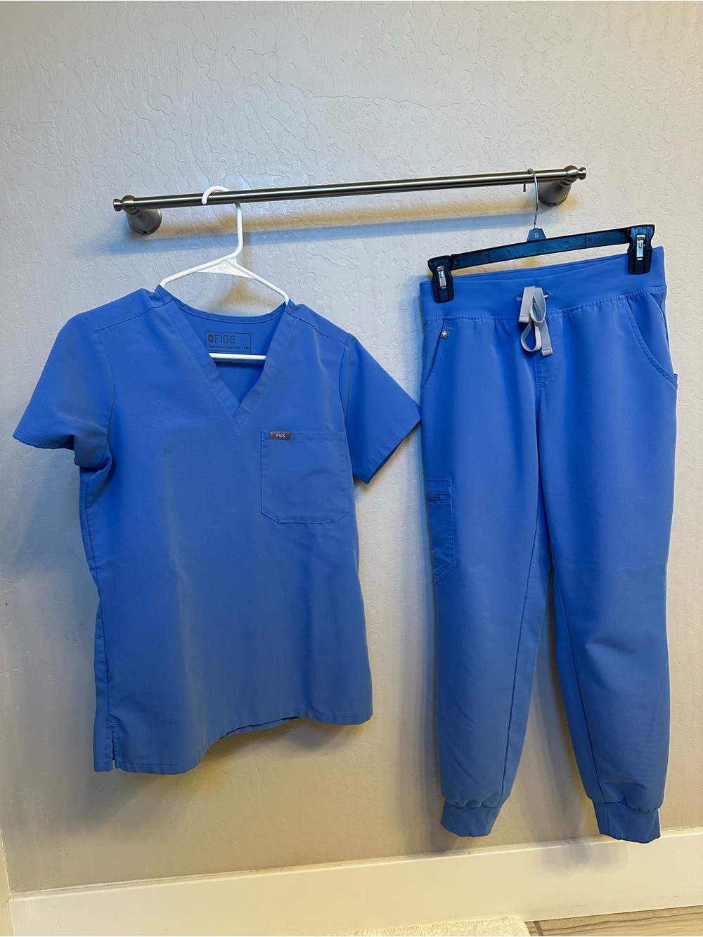 Figs Ceil Blue Scrub Top and Pants Set - Picture 2 of 9